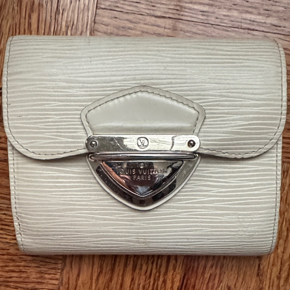 Louis Vuitton White Women's Wallet